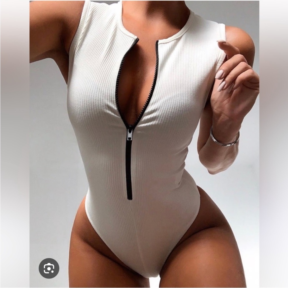 Naked Wardrobe 🖤🤍snatched White || zip front Bodysuit XS | NWT - Picture 8 of 8